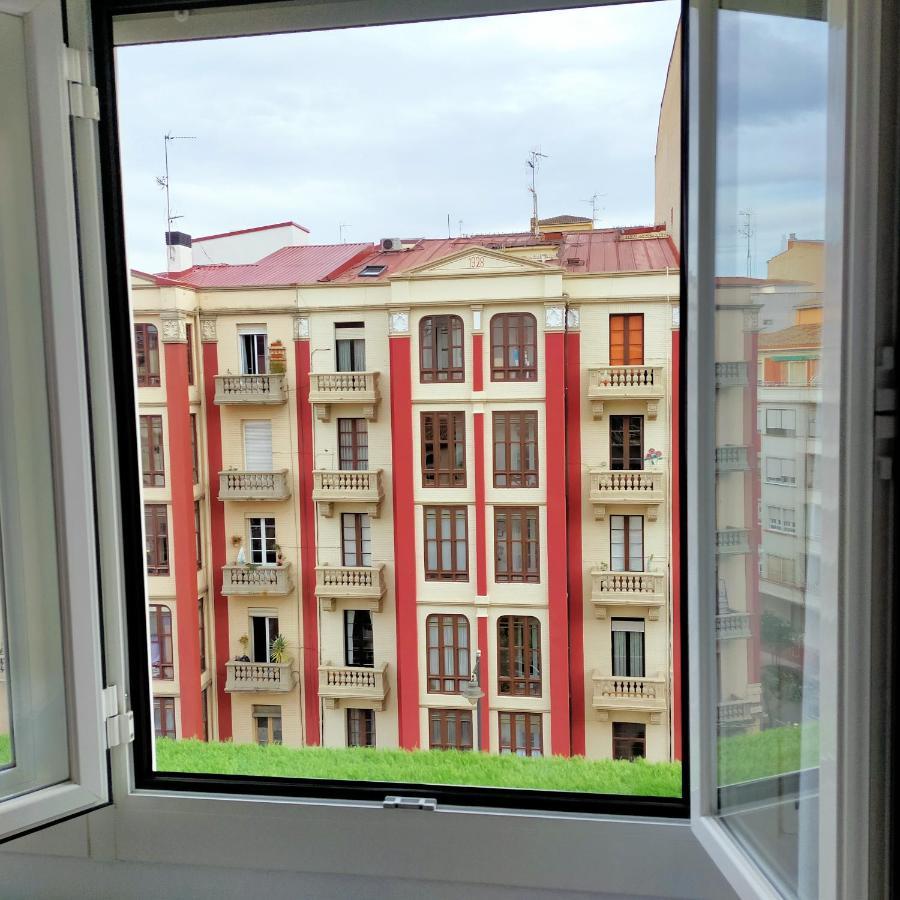 La Puerta Al Centro De Logrono Vino Crianza Y Desayuno Incluidos Lägenhet Exteriör bild